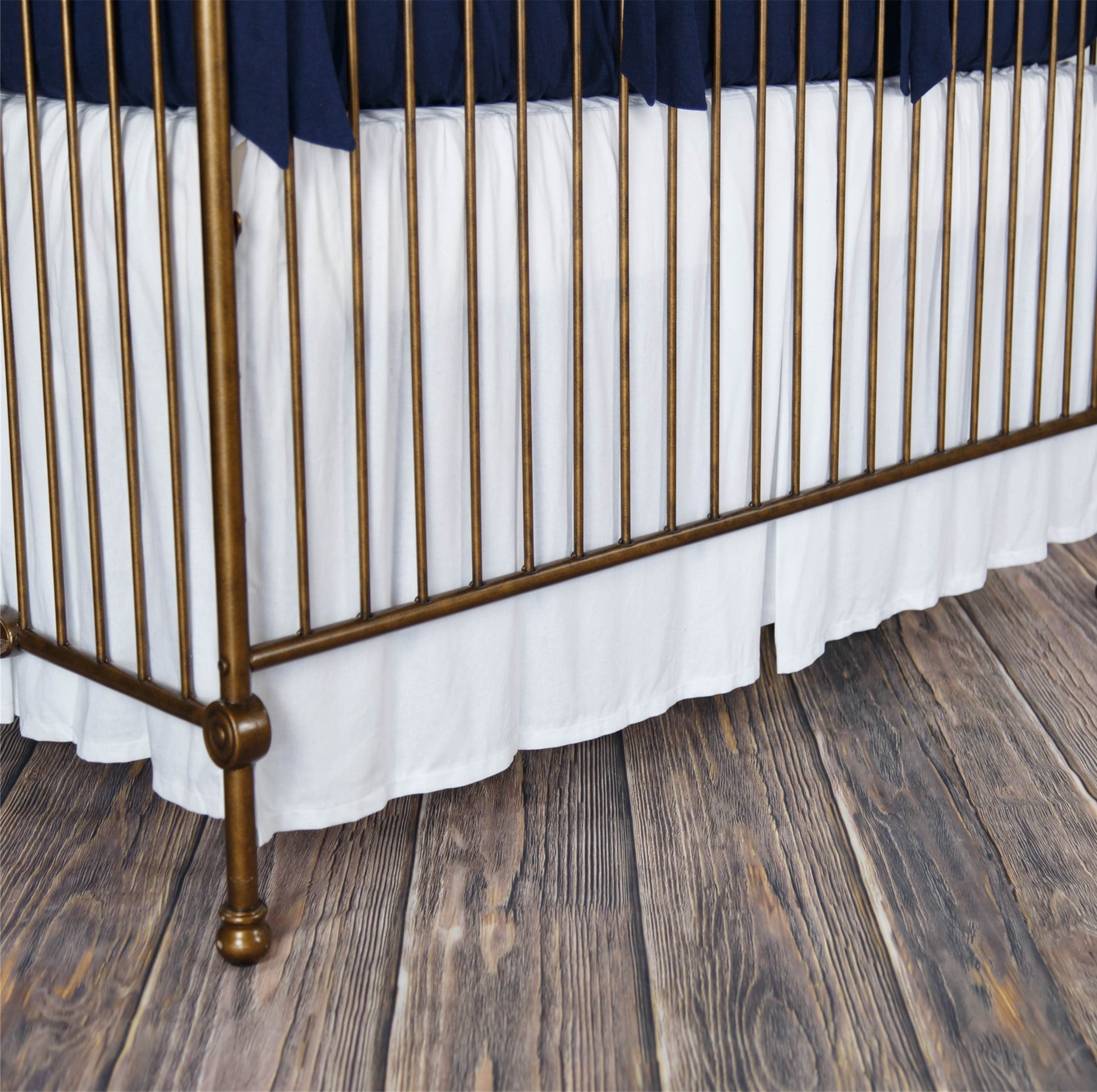 Pleated crib outlet skirt